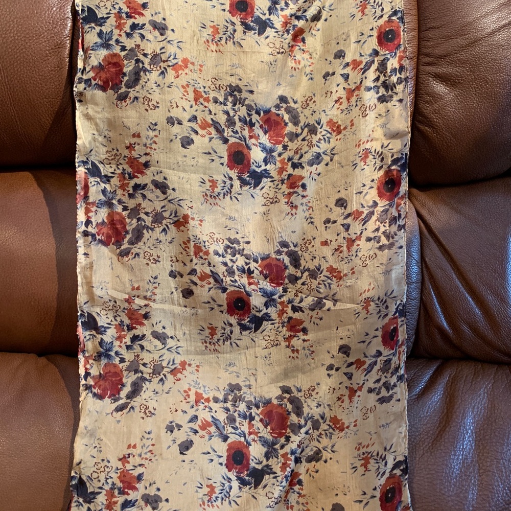 Flower pattern scarf - Picture 4 of 4
